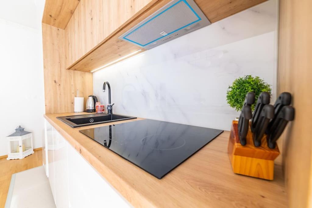 Apartman Lux Self Check-In 维罗维蒂察 外观 照片